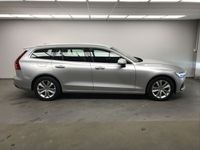 begagnad Volvo V60 B4 Diesel Momentum Advanced SE 2021, Kombi