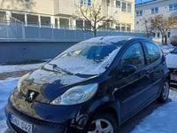 Begagnad Peugeot 107 68 HK (50 kW) 2007 Svart Halvkombi