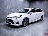 Begagnad Toyota Avensis Multidrive S 147 HK (108 kW) 2017 Vit Kombi