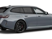 Ny BMW M5 Comfort Edition 585 HK (430 kW) 2025 Grå Kombi