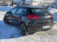 Begagnad Kia Ceed 99 HK (72 kW) 2014 Deep black Halvkombi