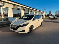 Begagnad Nissan Leaf N-Connecta 110 kW (150 HK) 2023 Vit Halvkombi
