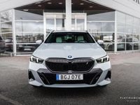 Begagnad BMW i5 M Sport 250 kW (340 HK) 2024 Grå Sedan