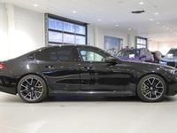 Begagnad BMW M5 Comfort Edition 737 HK (542 kW) 2025 Svart Sedan
