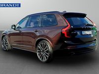 Begagnad Volvo XC90 Ultra 462 HK (339 kW) 2025 Mörkröd (röd) SUV
