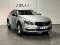 Begagnad Volvo V60 CC Standard 190 HK (139 kW) 2017 Silver Kombi