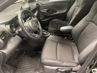 begagnad Toyota Yaris 1,5 Style Bi-Tone JBL Hybrid CVT Euro 6