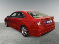 Begagnad Honda Accord Executive 202 HK (148 kW) 2009 Röd Sedan