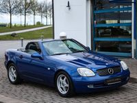 Begagnad Mercedes SLK230 193 HK (141 kW) 1999 Röd metallic Cab