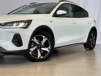 Begagnad Ford Focus Active 124 HK (91 kW) 2022 Vit Halvkombi