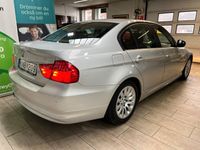 begagnad BMW 320 i (170hk)*Sedan*590kr/mån*S&V-däck