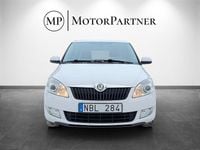 Begagnad Skoda Fabia Ambiente 105 HK (77 kW) 2012 Vit Halvkombi
