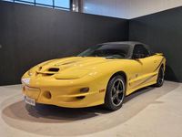 Begagnad Pontiac Firebird 329 HK (241 kW) 2002 Gul Cab