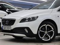 Begagnad Volvo V40 Ocean Race 150 HK (110 kW) 2014 Vit Halvkombi
