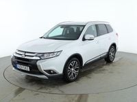 Begagnad Mitsubishi Outlander Instyle 150 HK (110 kW) 2016 Vit SUV