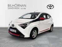 Begagnad Toyota Aygo X-play 72 HK (52 kW) 2021 Vit Halvkombi