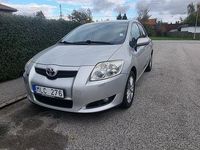 Begagnad Toyota Auris 132 HK (97 kW) 2009 Silver Halvkombi