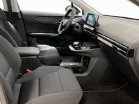 Begagnad MG MG4 EV 125 kW (170 HK) 2024 Svart Halvkombi