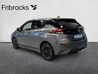 Begagnad Nissan Leaf N-Connecta 110 kW (150 HK) 2022 Grå Halvkombi