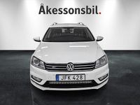Begagnad VW Passat R-line 177 HK (130 kW) 2014 Vit Kombi