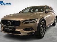 Begagnad Volvo V90 CC Core 200 HK (147 kW) 2023 Ljusgrå Kombi