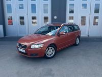 Begagnad Volvo V50 Summum 116 HK (85 kW) 2011 Röd Kombi