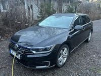 Begagnad VW Passat GTE 218 HK (160 kW) 2017 Svart metallic Kombi