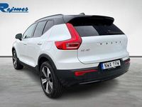 Begagnad Volvo XC40 Core 175 kW (238 HK) 2023 Crystal vit metallic SUV