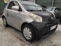 Begagnad Toyota iQ 68 HK (50 kW) 2009 Silver Halvkombi