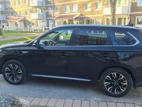 Begagnad Mitsubishi Outlander 203 HK (149 kW) 2018 Svart SUV