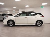 Begagnad Nissan Leaf N-Connecta 110 kW (150 HK) 2023 Vit Halvkombi