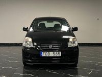 Begagnad Kia Picanto EX 61 HK (44 kW) 2007 Svart Halvkombi