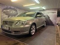 Begagnad Toyota Avensis 163 HK (119 kW) 2006 Grön Kombi