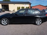 begagnad BMW 320 i xDrive Sport line Euro 6 184hk Drag/B-kamera