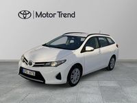 Begagnad Toyota Auris Touring Sports 133 HK (97 kW) 2013 Vit Kombi