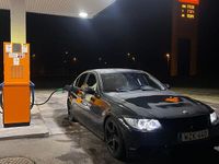 Begagnad BMW 330 258 HK (189 kW) 2006 Black sapphire metallic Sedan