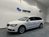 begagnad Skoda Superb Kombi 2.0 TDI 4x4 D-värm Drag Navi M-värm