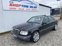 Begagnad Mercedes E220 150 HK (110 kW) 1994 Grå Sedan
