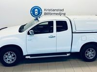 begagnad Isuzu D-Max Space Cab 2.5 4WD Kåpa, V-hjul, Backkamera 2015, Transportbil