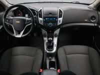 begagnad Chevrolet Cruze Halvkombi 1.6 124hk PDC Nyservad IsoFix BT