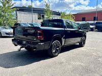 begagnad Dodge Ram Crew Cab Limited Night HEMI 2023!