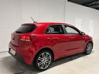Begagnad Kia Rio 84 HK (61 kW) 2017 Röd Halvkombi