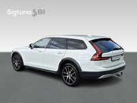 Begagnad Volvo V90 CC 198 HK (145 kW) 2021 Vit Kombi