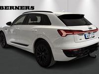 Begagnad Audi Q8 e-tron Proline 253 kW (344 HK) 2023 Glaciärvit metallic SUV