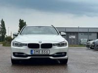 Begagnad BMW 318 Sport Line 143 HK (105 kW) 2014 Vit Kombi