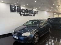 Begagnad VW Golf V Trendline 102 HK (75 kW) 2007 Blå Halvkombi