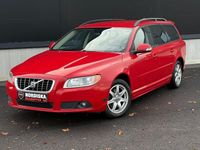 Begagnad Volvo V70 Momentum 146 HK (107 kW) 2009 Röd Kombi