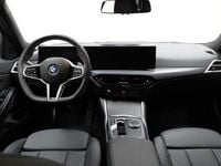 Begagnad BMW 330e Efficient Dynamics 293 HK (215 kW) 2024 Skyscraper grey metallic Kombi