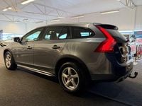 Begagnad Volvo V60 CC Summum 190 HK (139 kW) 2016 Grå Kombi