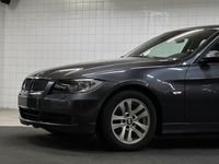 begagnad BMW 325 325i Sedan i/ SEDAN/ ADVANTAGE/ 6,998MIL/ DRAG/ TOPPSKICK/218HK